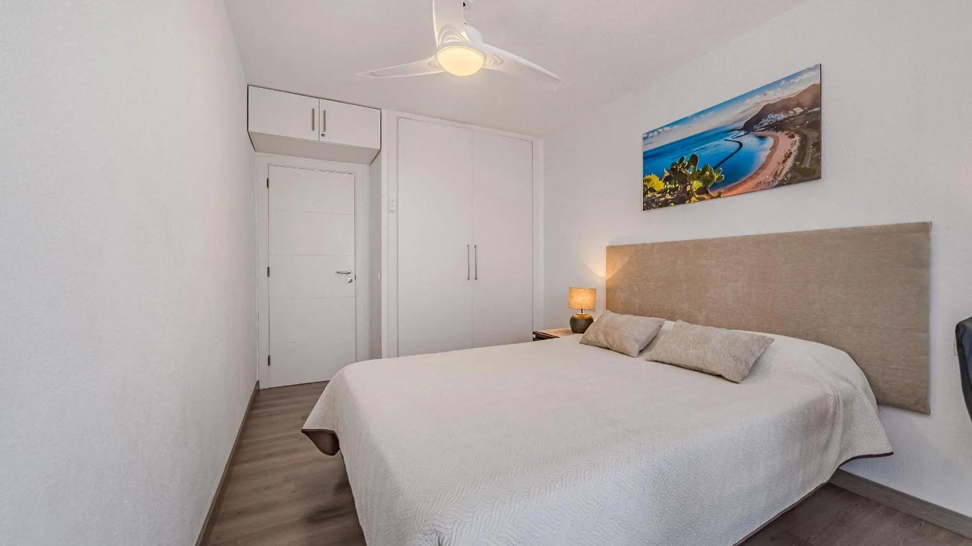 Family Flat With 3 Bedrooms And Balcony Near Los Gigantes And Ocean 圣地亚哥港 西班牙