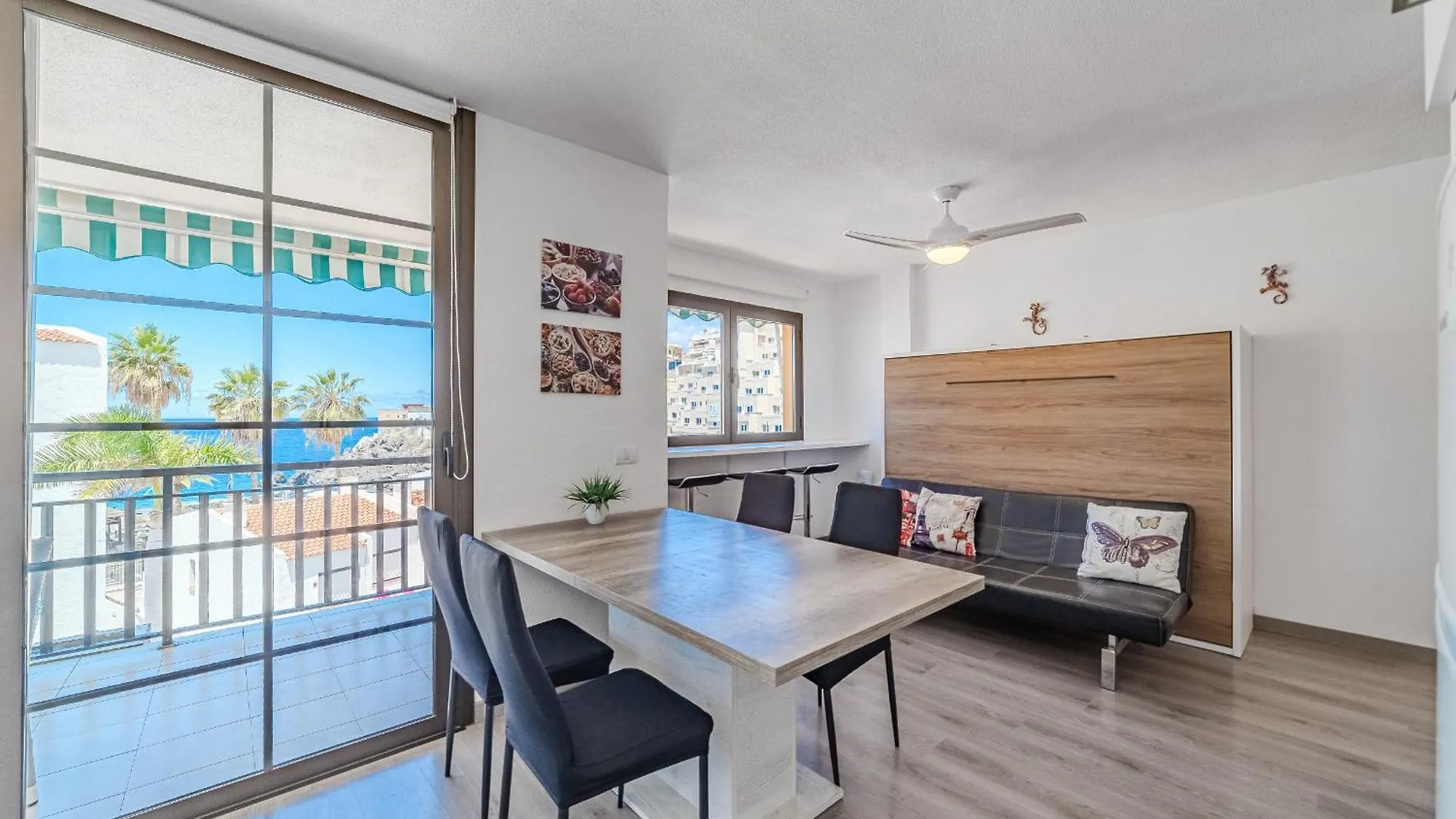 Familienwohnung mit 3 Schlafzimmern nahe Los Gigantes unmittelbar am Ozean Puerto de Santiago  Apartment Puerto de Santiago (Tenerife)